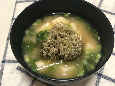 豆腐ととろろ昆布のお味噌汁♪